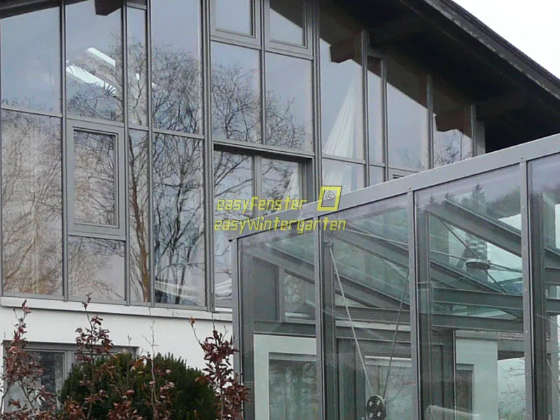 Glasfassade mit Isolierglas und Verglasungsprofile für Isolierglas