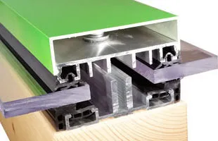 Terrassenüberdachung selbst bauen - Glasbefestigung